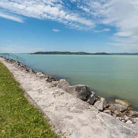 Panorama Zamardi, Kilatas A Tora, Terasz Apartmán Zamárdi